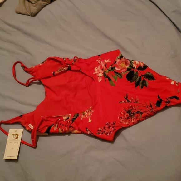 Floral 1-Pce High-Waisted Bathing Suit - Picture 4 of 8
